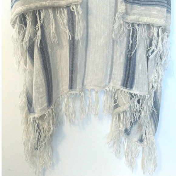 🍁 3/$15 Sweet N Sinful Fringe Vest Small - Picture 3 of 7